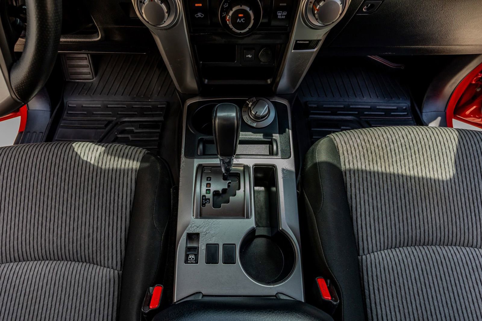 Used 2022 Toyota 4Runner SR5 AWD/4WD image 27