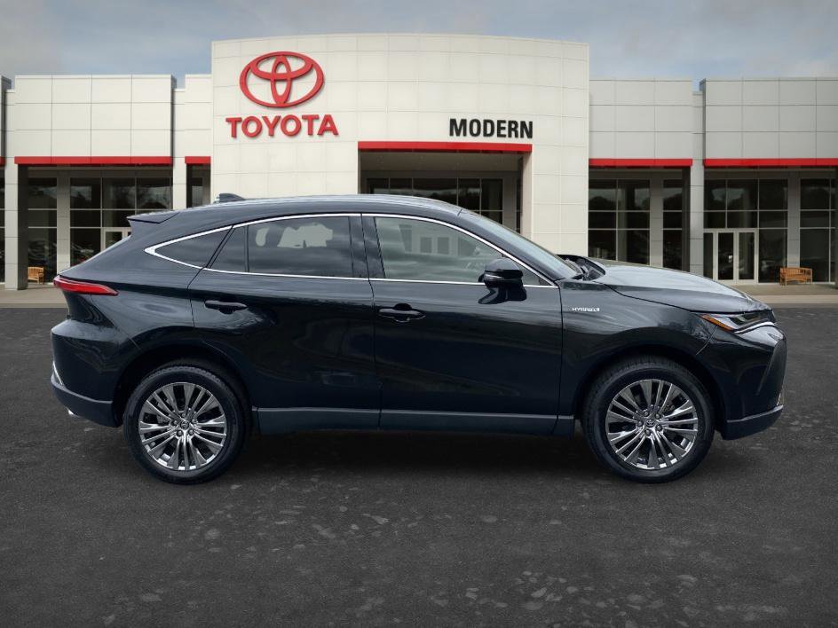 Certified 2021 Toyota Venza Limited image 4