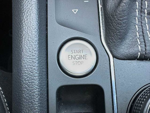 Used 2023 Volkswagen Atlas SEL image 32