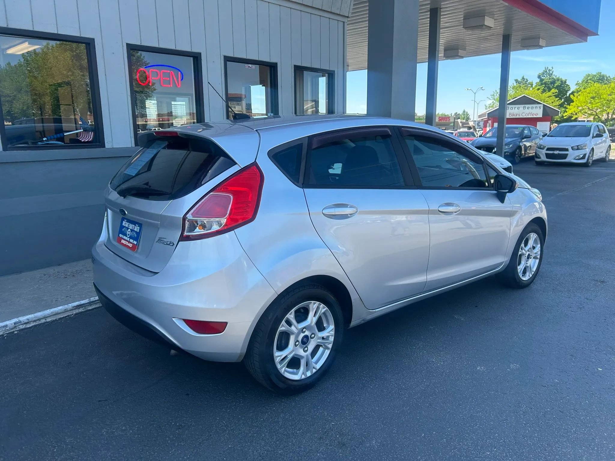 Used 2015 Ford Fiesta SE FWD image 25