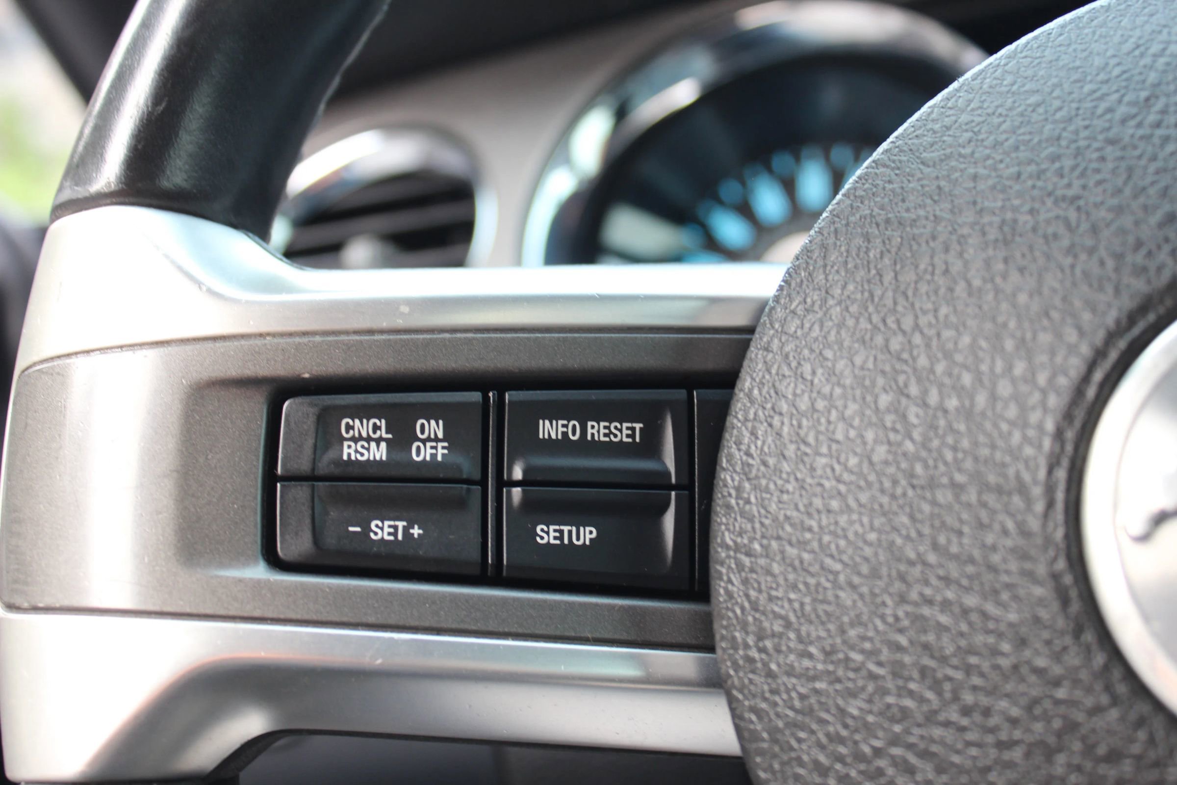 Used 2014 Ford Mustang V6 Coupe 2D image 21