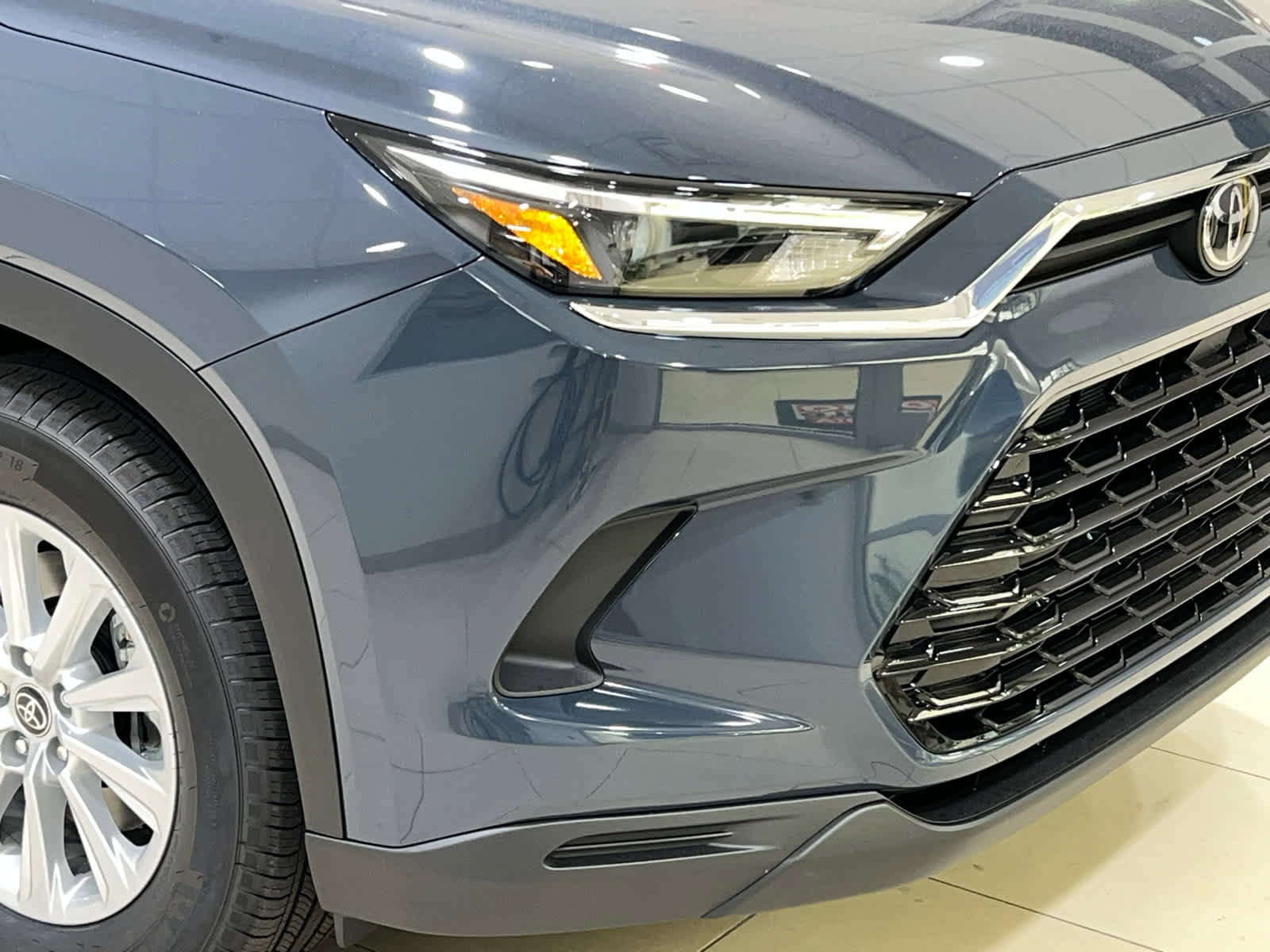 New 2026 Toyota Grand Highlander XLE image 2