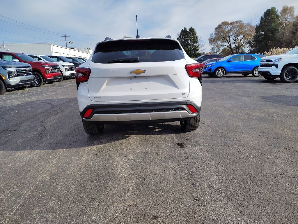 New 2026 Chevrolet Trax LT image 4