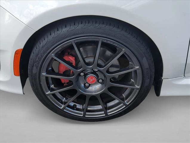 Used 2015 FIAT 500 Abarth w/ Beats Audio Package image 21