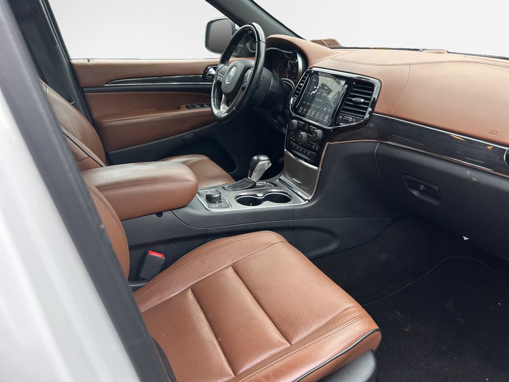 Certified 2020 Jeep Grand Cherokee Overland AWD/4WD image 30