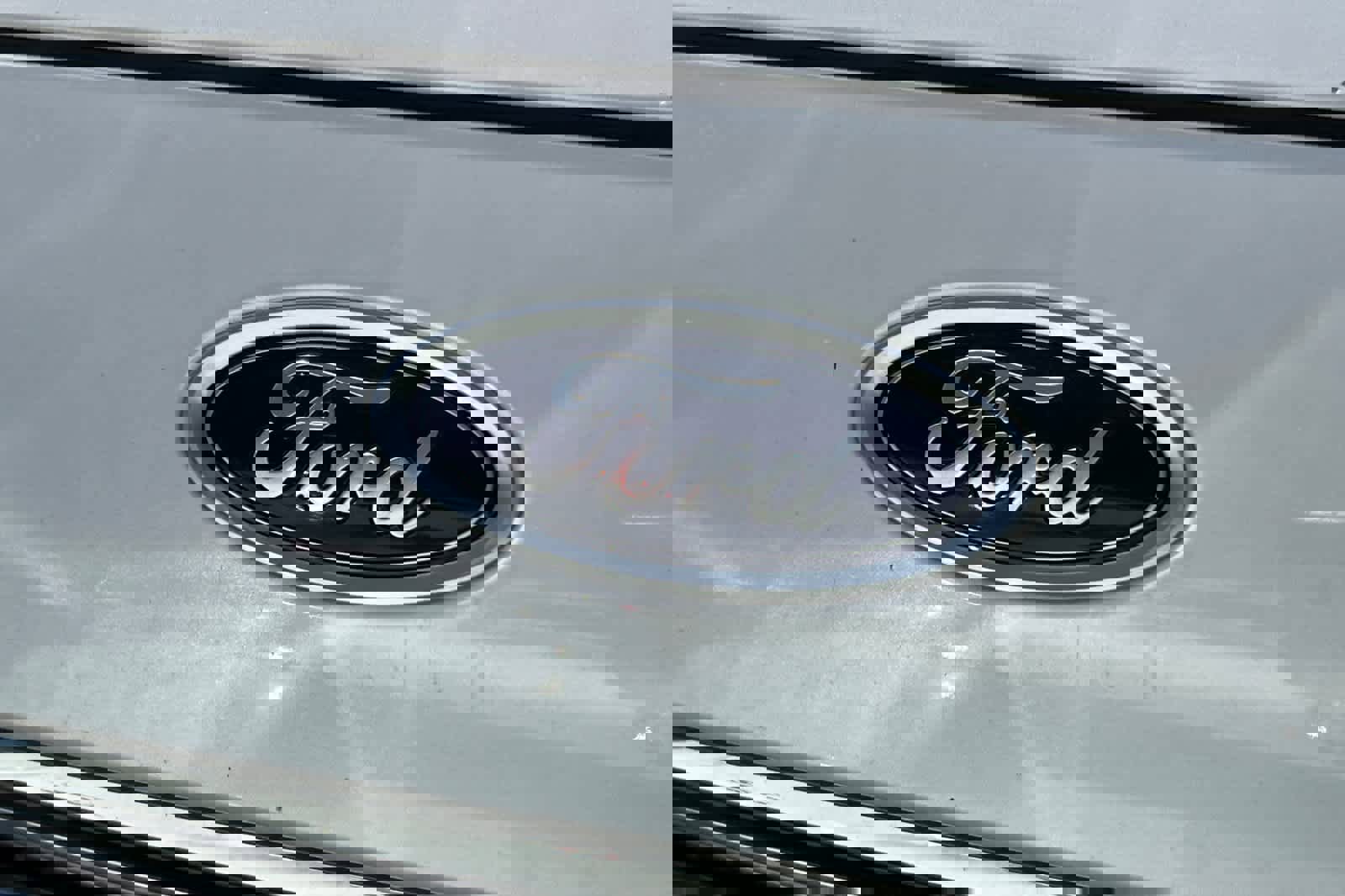 Used 2017 Ford Fusion SE w/ Fusion SE Technology Package image 10