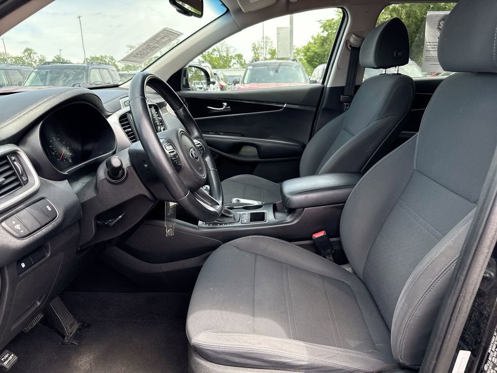 Used 2018 Kia Sorento AWD image 19