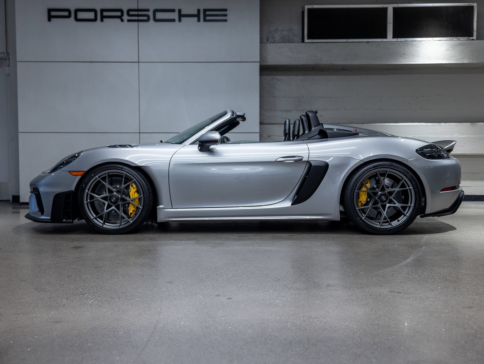 Certified 2025 Porsche 718 Boxster Spyder RS RWD image 2