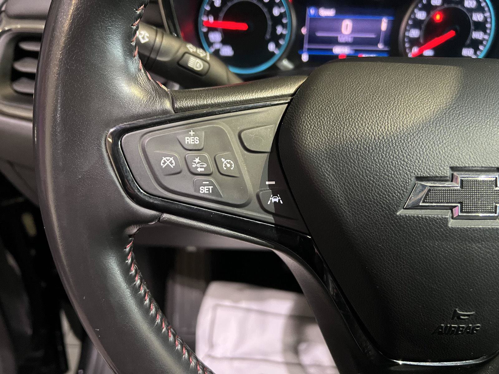 Used 2022 Chevrolet Equinox RS AWD/4WD image 16