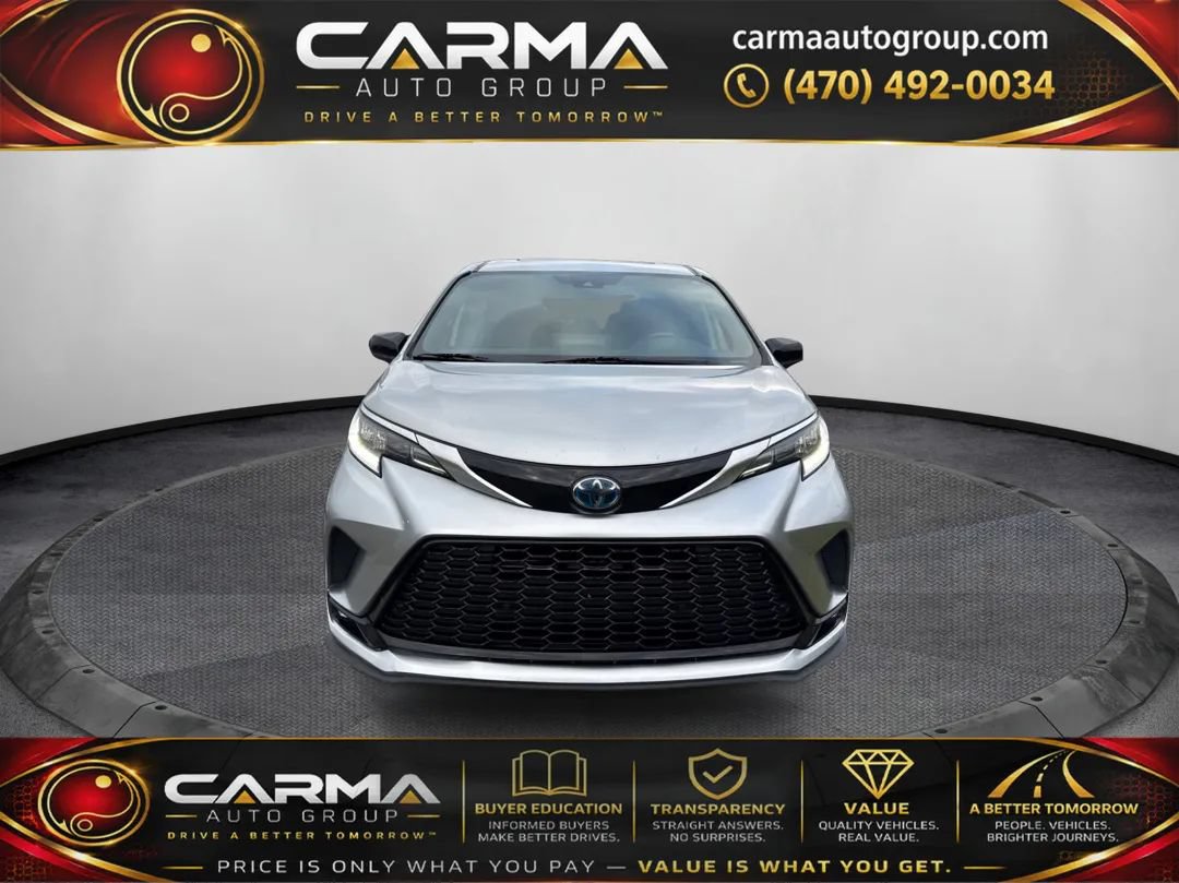Used 2022 Toyota Sienna XSE FWD image 8
