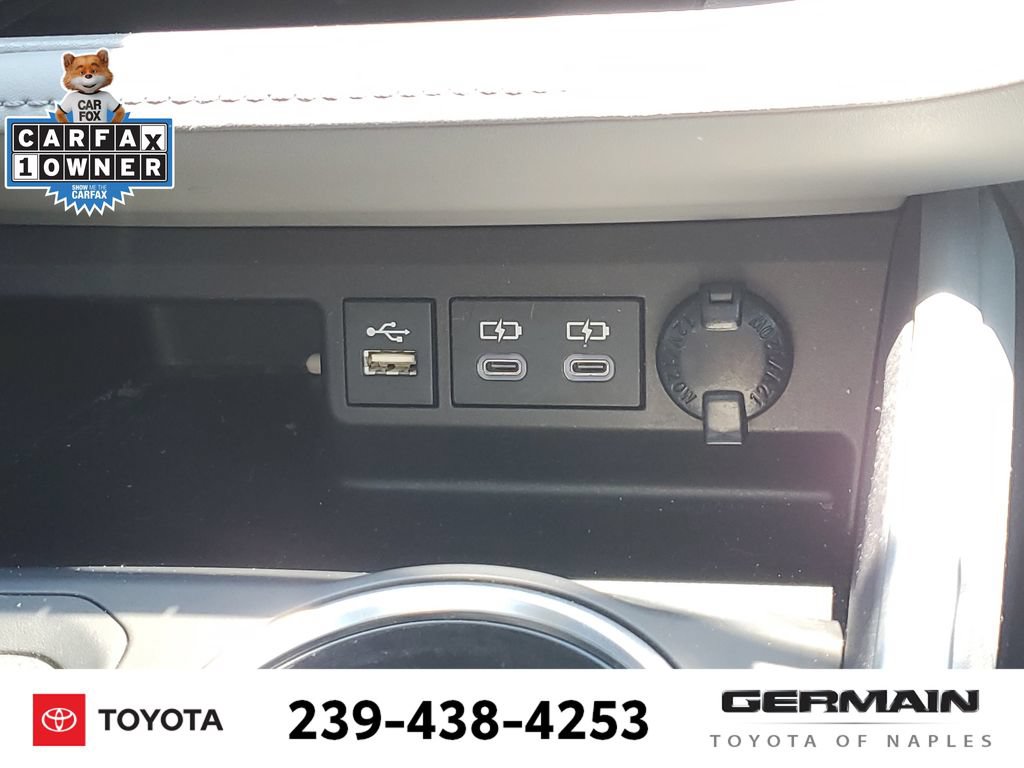 Used 2023 Toyota Highlander XLE FWD image 32