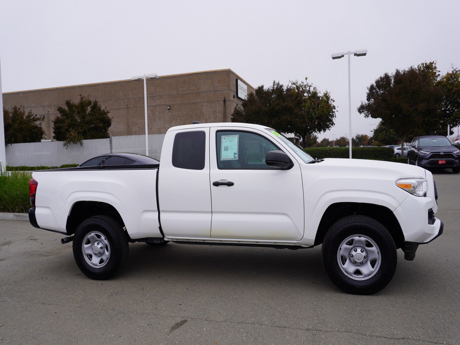 Used 2021 Toyota Tacoma SR image 4