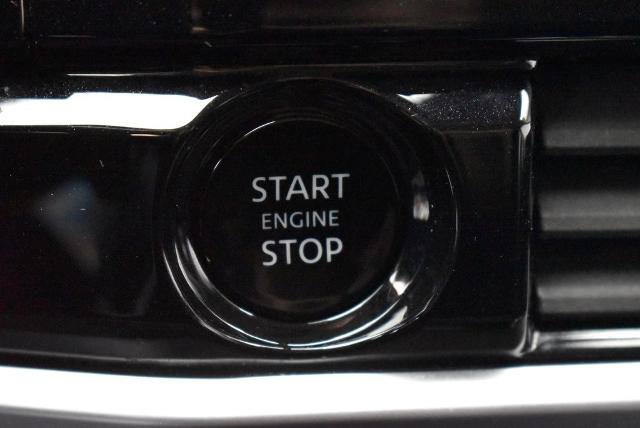 Certified 2025 Nissan Pathfinder SV FWD image 16