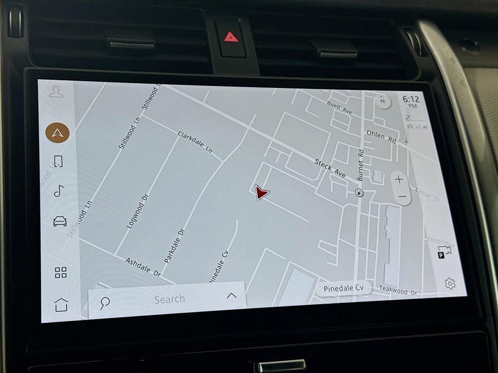 Used 2024 Land Rover Discovery Dynamic SE image 15