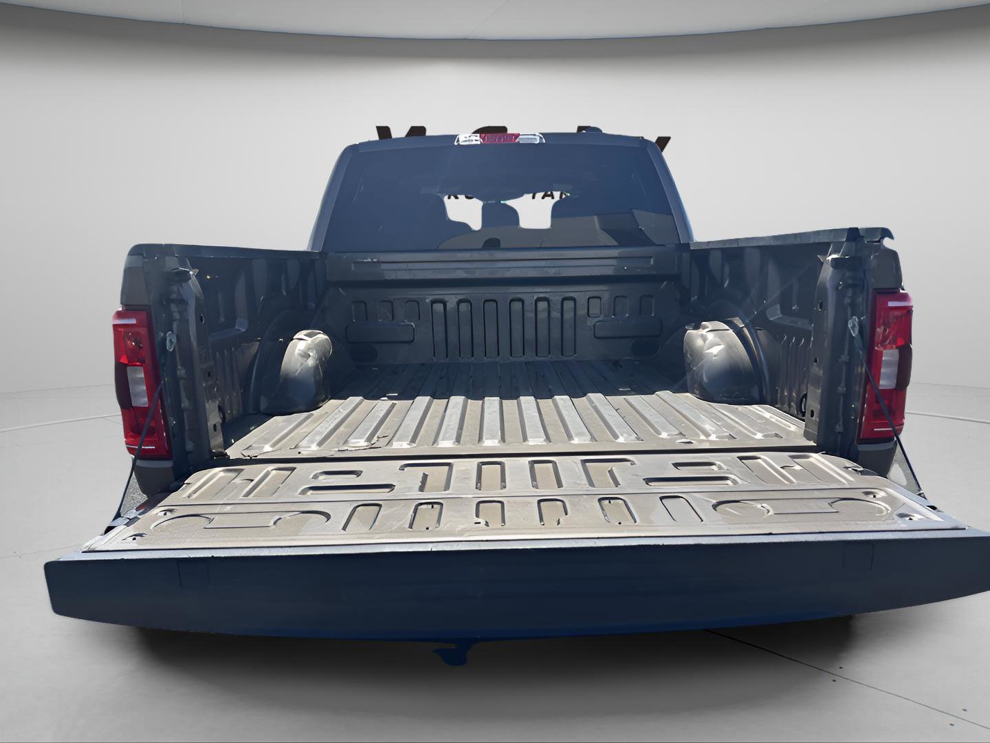 Used 2023 Ford F150 XLT image 32