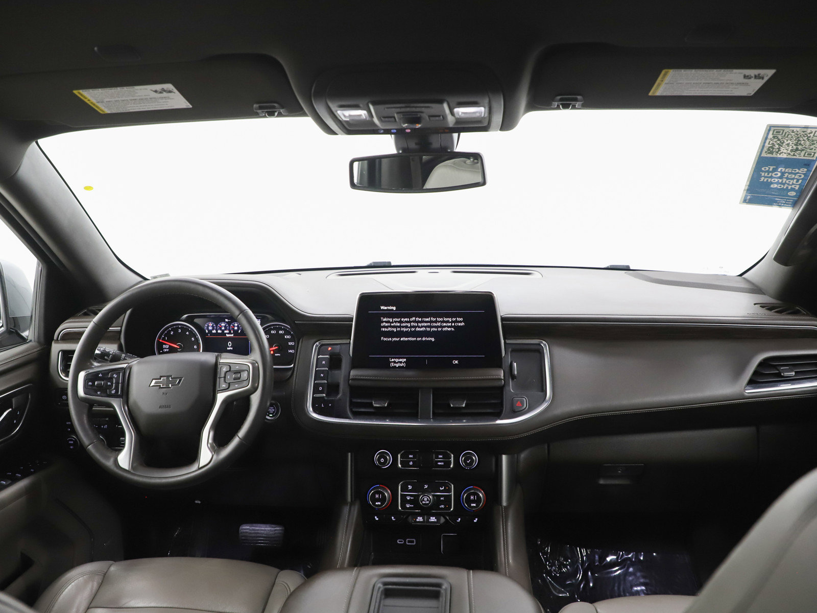 Used 2021 Chevrolet Tahoe Z71 w/ Z71 Off-Road Package AWD/4WD image 14