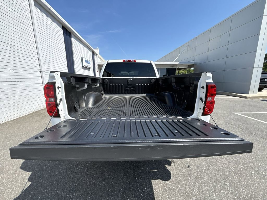 Used 2017 Chevrolet Silverado 1500 LT w/ All Star Edition AWD/4WD image 21