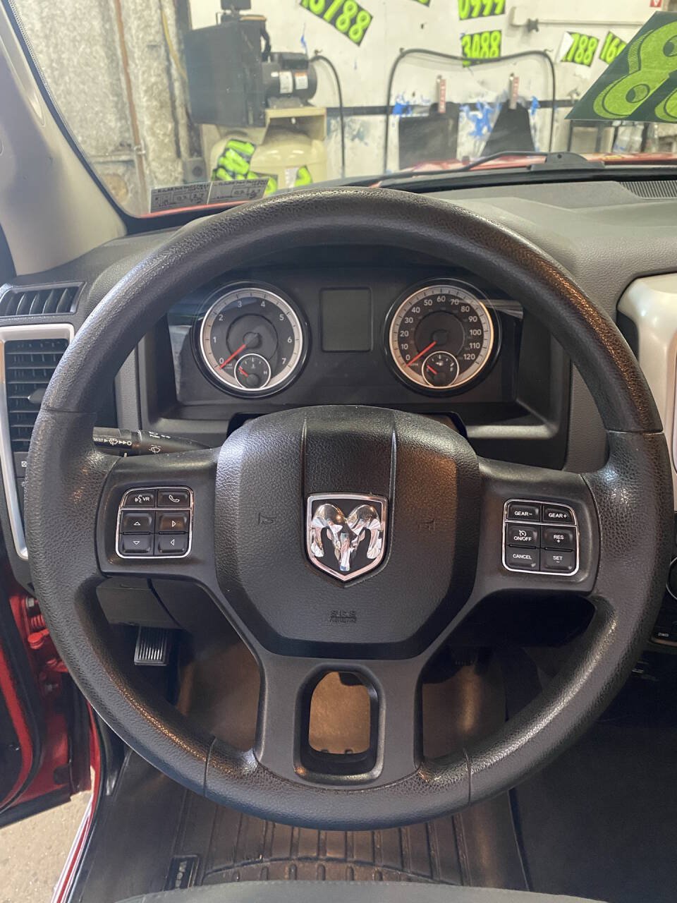 Used 2017 RAM 1500 Classic SLT AWD/4WD image 10