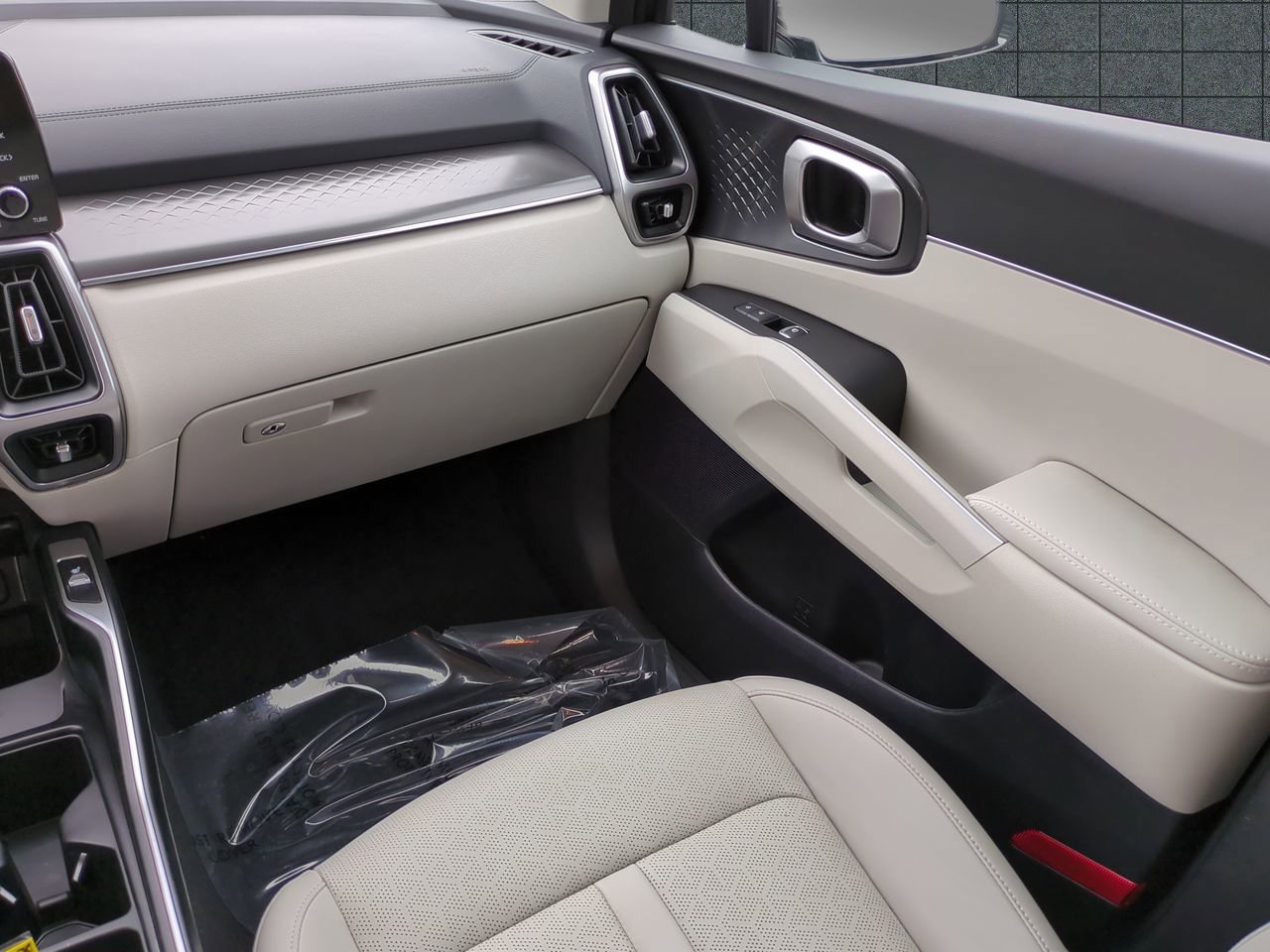 Certified 2023 Kia Sorento S image 17