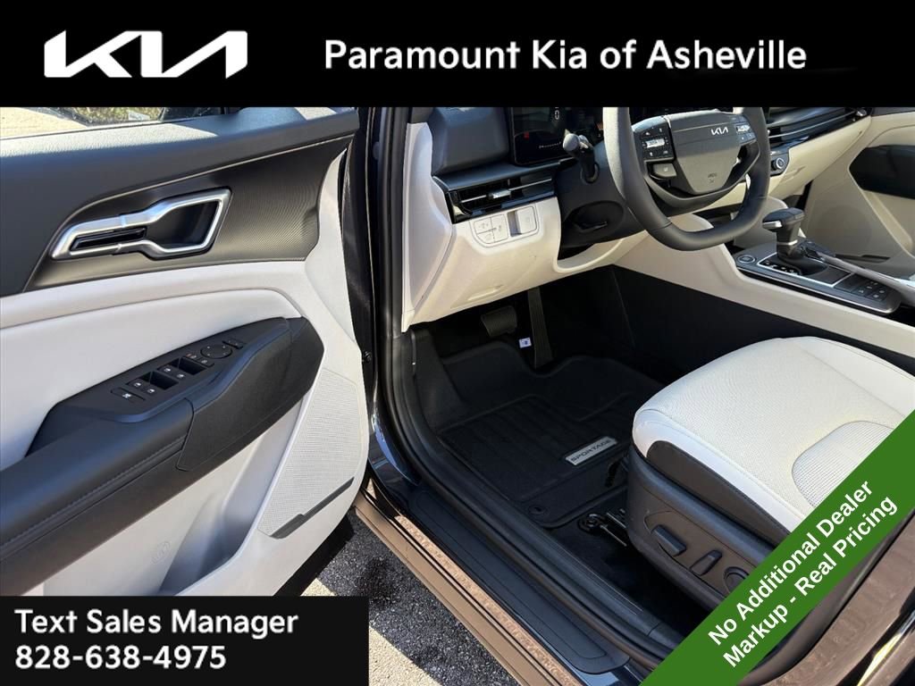 New 2026 Kia Sportage EX image 17