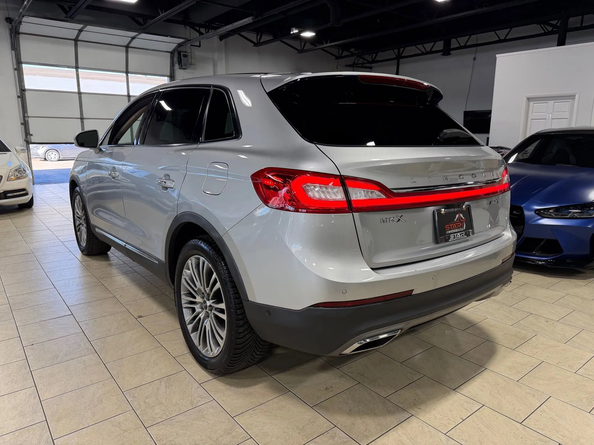 Used 2016 Lincoln MKX Reserve w/ Technology Package image 6