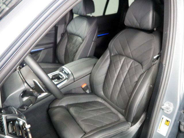 Used 2026 BMW X5 sDrive40i image 14
