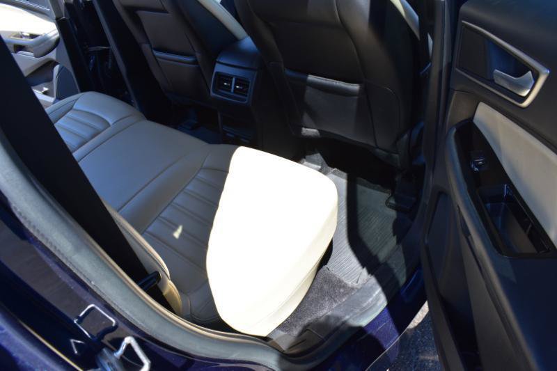 Used 2017 Ford Edge SEL w/ Equipment Group 201A AWD/4WD image 15