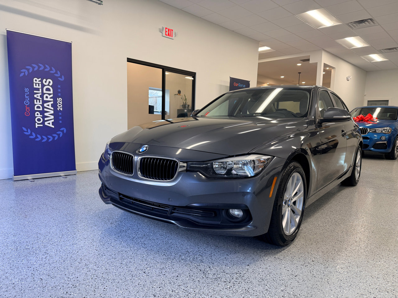 Used 2016 BMW 320i Sedan image 3