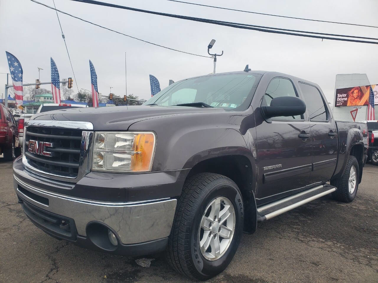 Used 2010 GMC Sierra 1500 SLE w/ Power Pack Plus image 1