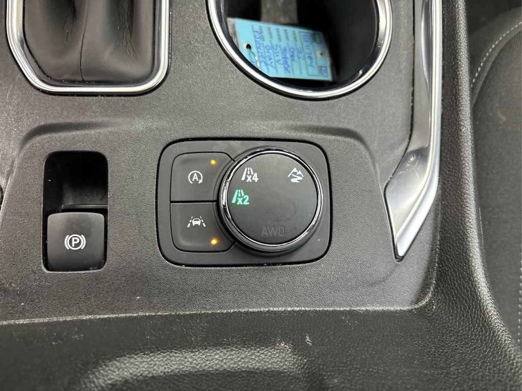 Used 2023 Chevrolet Traverse LT image 36