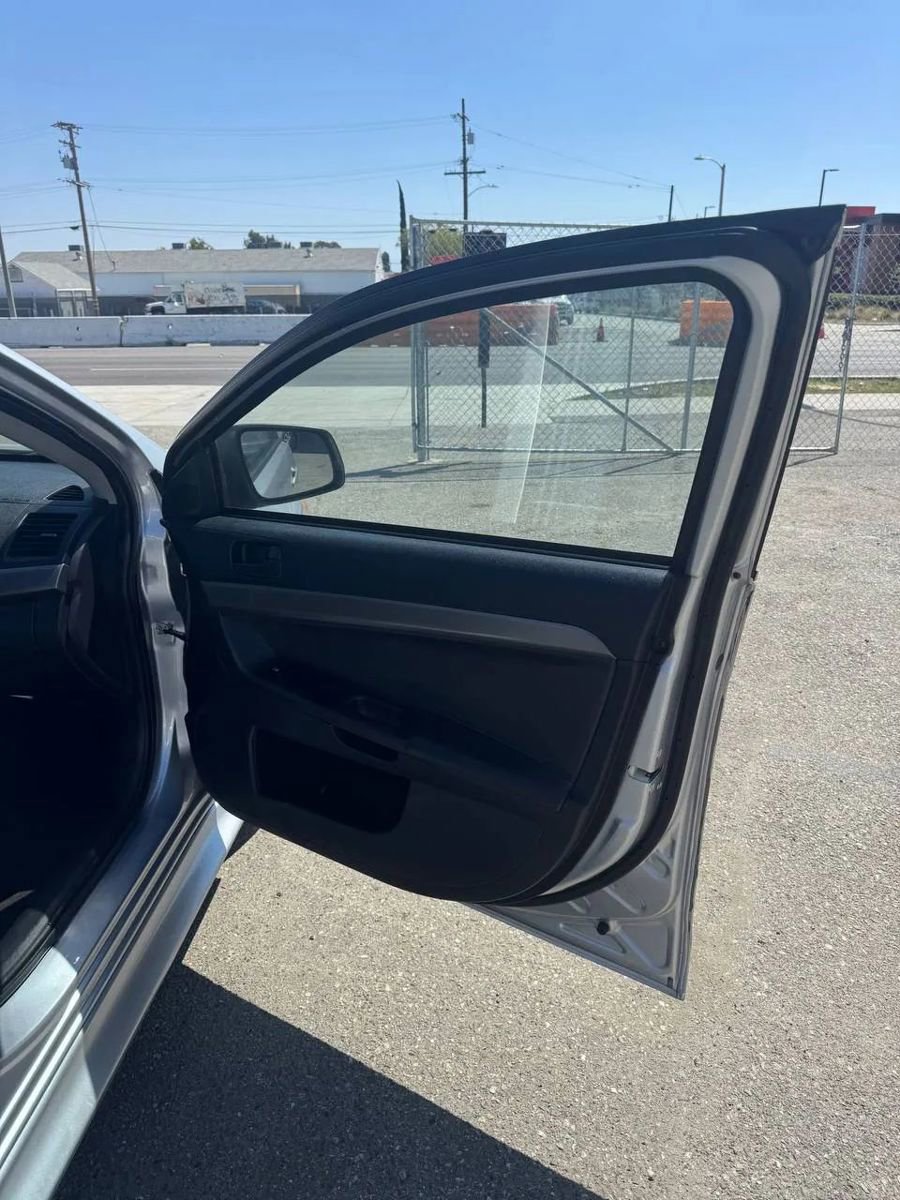 Used 2014 Mitsubishi Lancer ES image 21