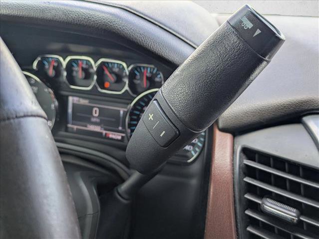 Used 2015 Chevrolet Suburban LTZ RWD image 12