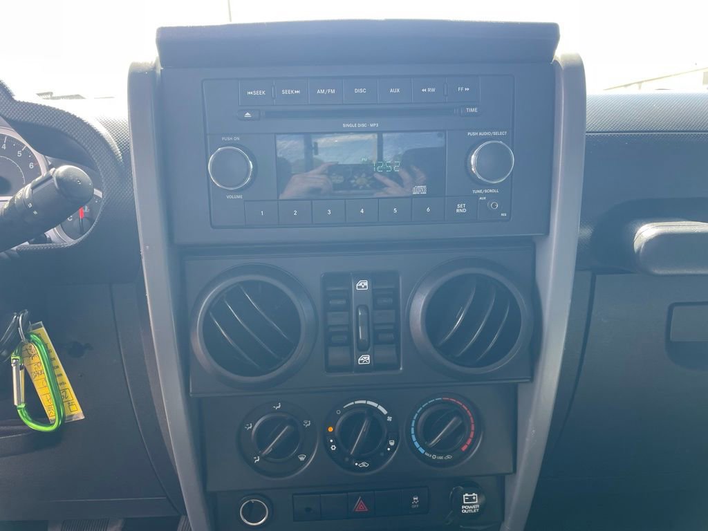 Used 2010 Jeep Wrangler Unlimited Sport image 18