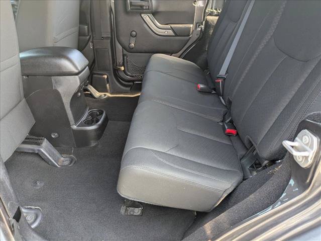 Used 2016 Jeep Wrangler Unlimited Sport w/ Connectivity Group AWD/4WD image 16