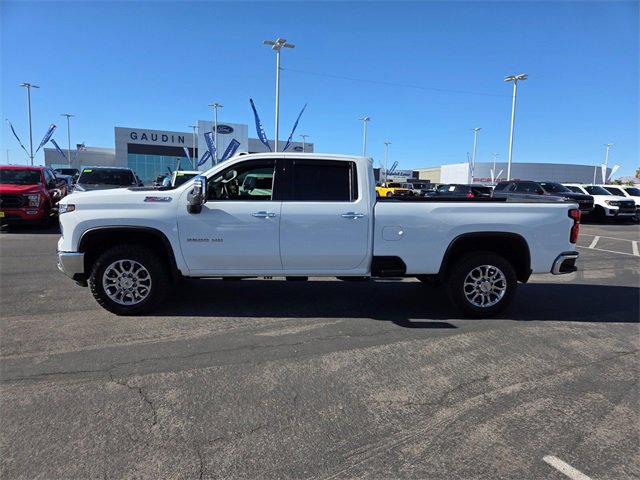Used 2024 Chevrolet Silverado 3500 LTZ w/ LTZ Premium Package image 4