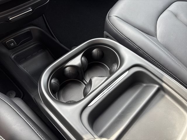 New 2027 Chrysler Pacifica Select AWD/4WD image 20