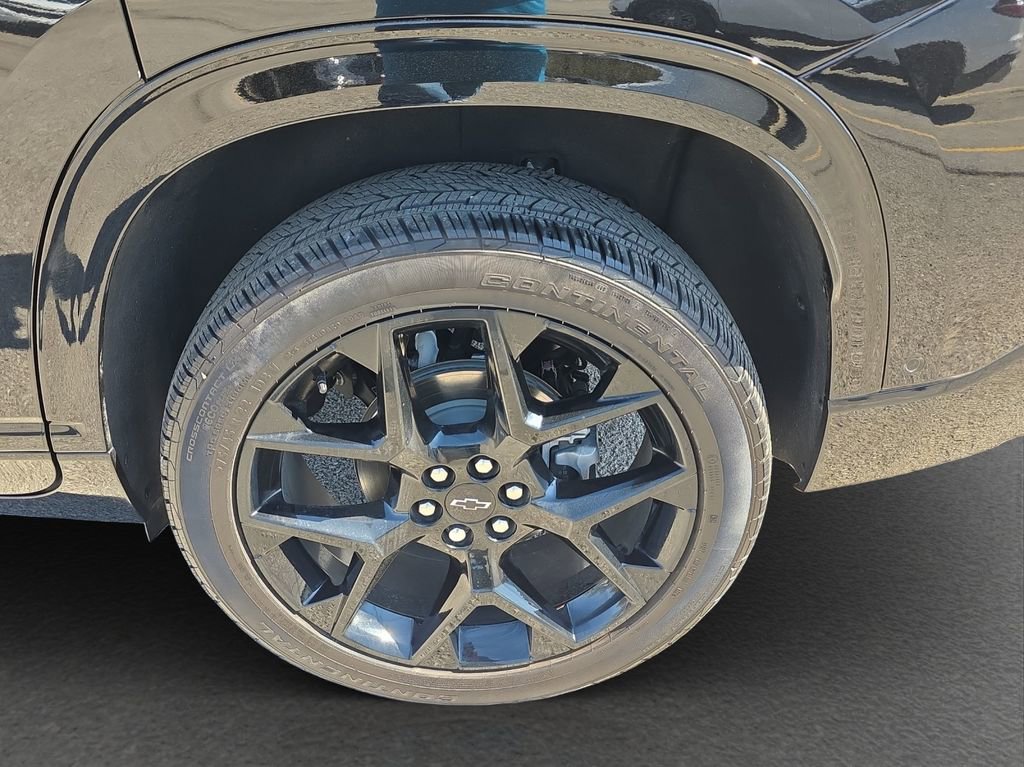 Used 2024 Chevrolet Traverse RS w/ LPO, Floor Liner Package FWD image 5