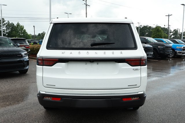 Used 2022 Jeep Wagoneer Series III AWD/4WD image 7