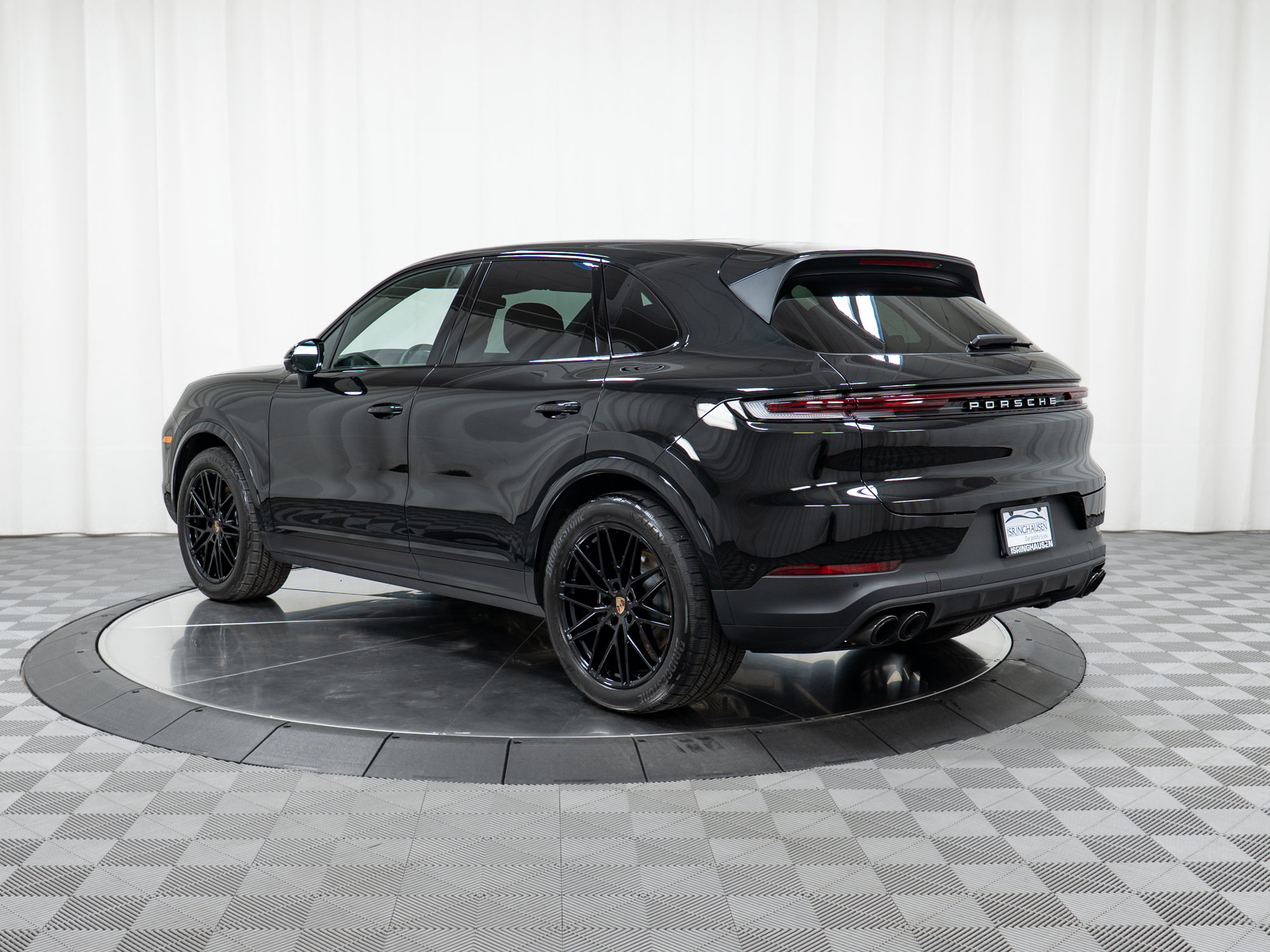 Used 2026 Porsche Cayenne AWD/4WD image 3