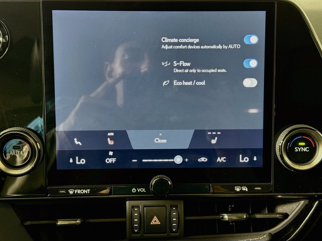 Certified 2025 Lexus NX 250 FWD w/ Accessory Package (Z1) image 16