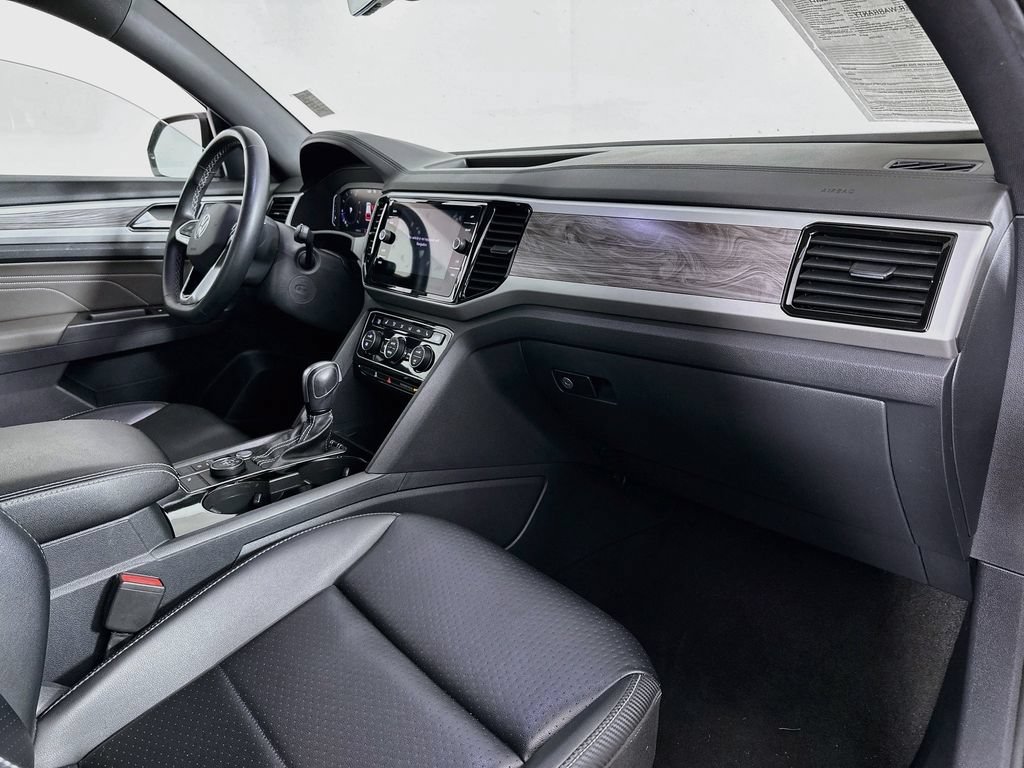Used 2022 Volkswagen Atlas Cross Sport SE AWD/4WD image 29