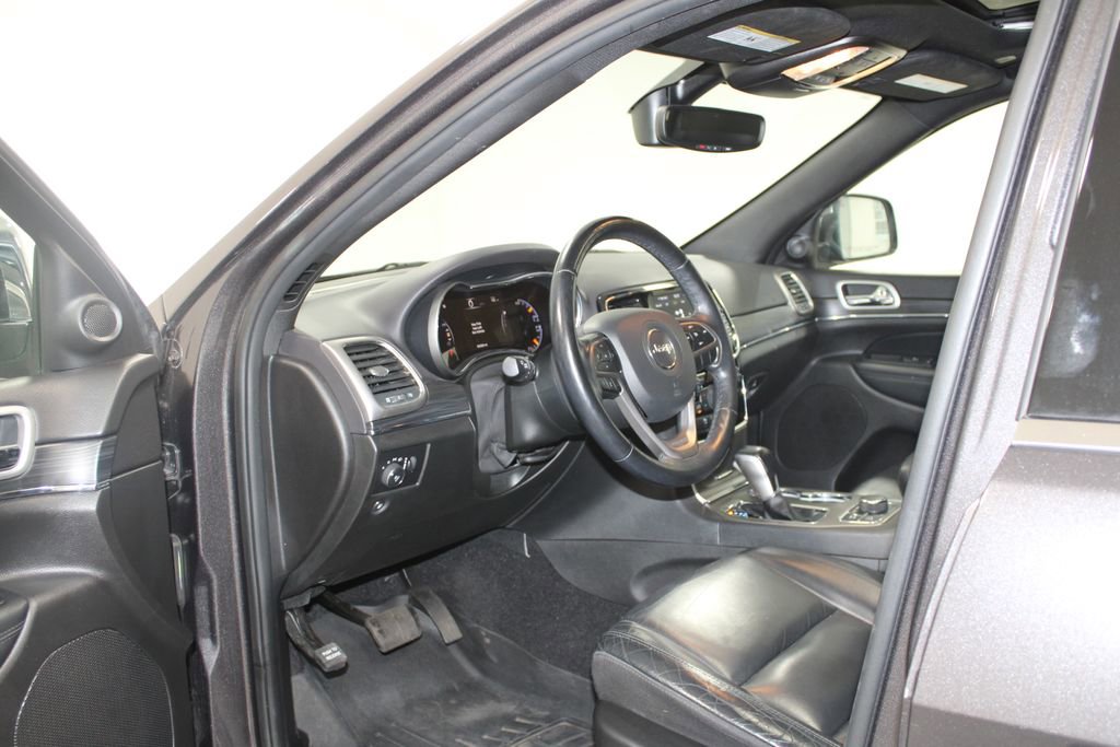 Used 2021 Jeep Grand Cherokee Limited w/ Trailer Tow Group IV image 26