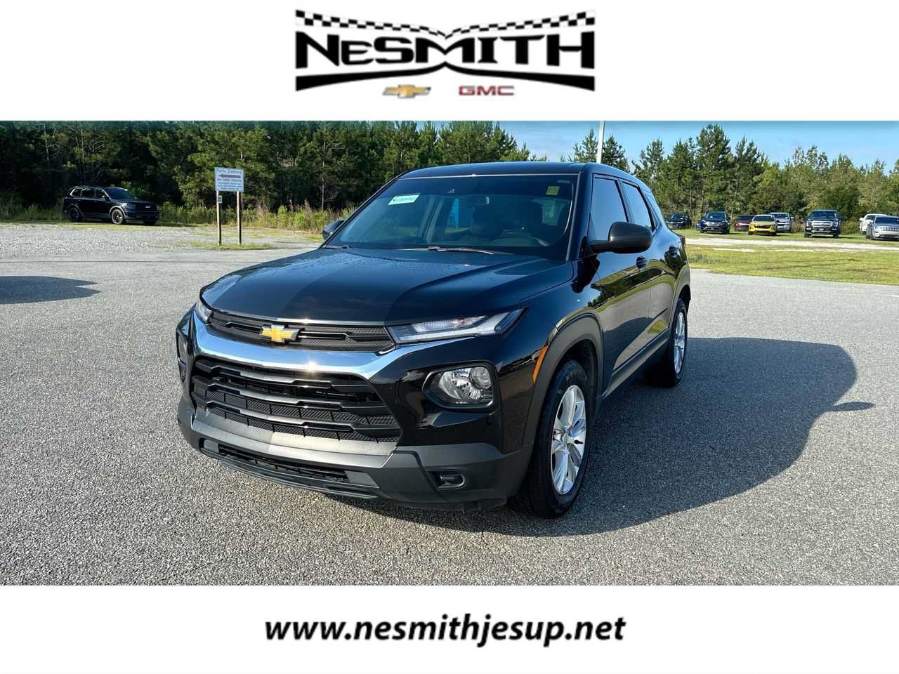 Used 2023 Chevrolet TrailBlazer LS FWD image 1