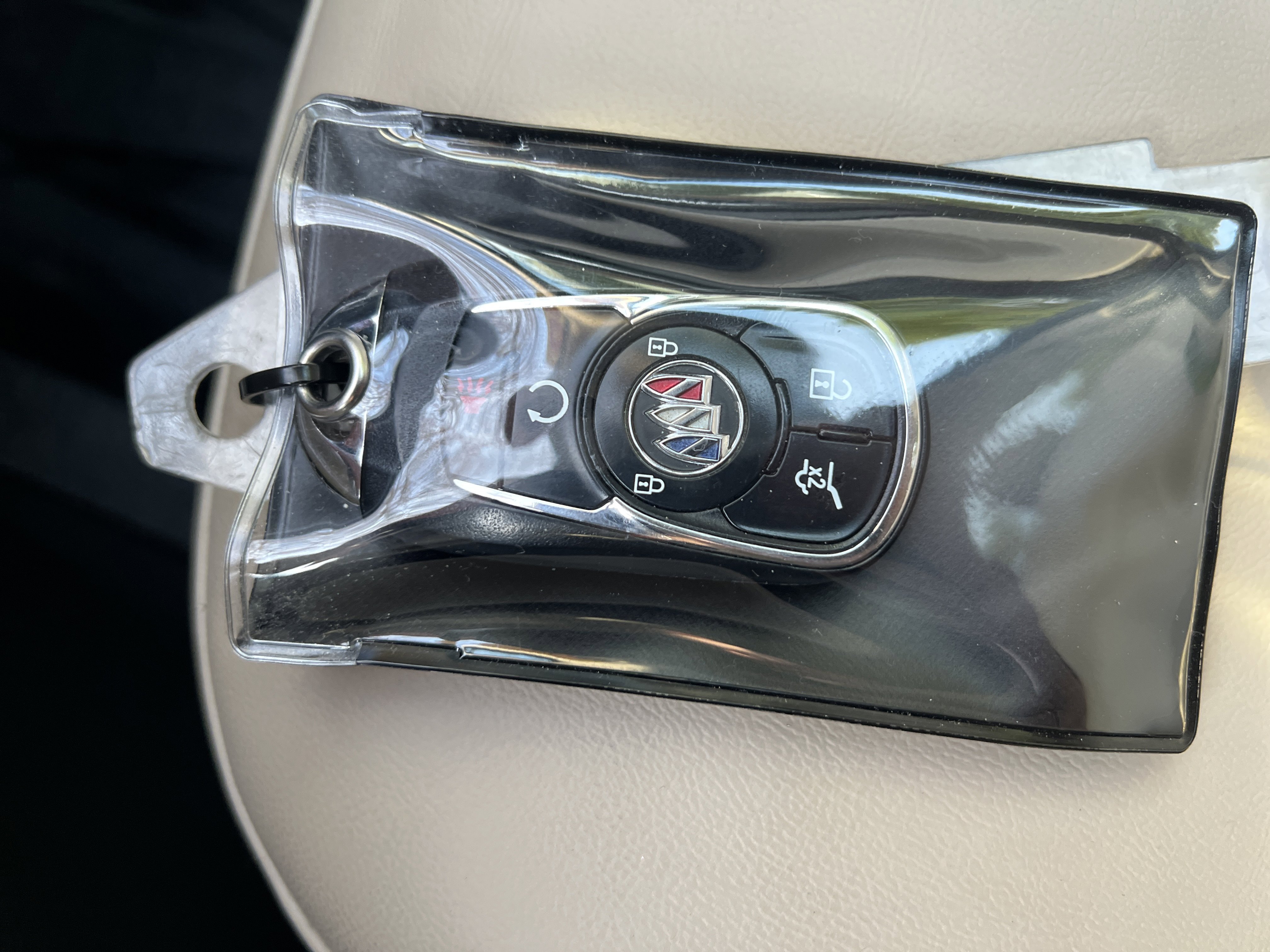 Used 2020 Buick Envision Essence image 35