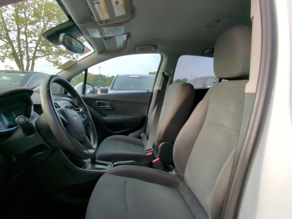 Used 2018 Chevrolet Trax LS FWD image 6