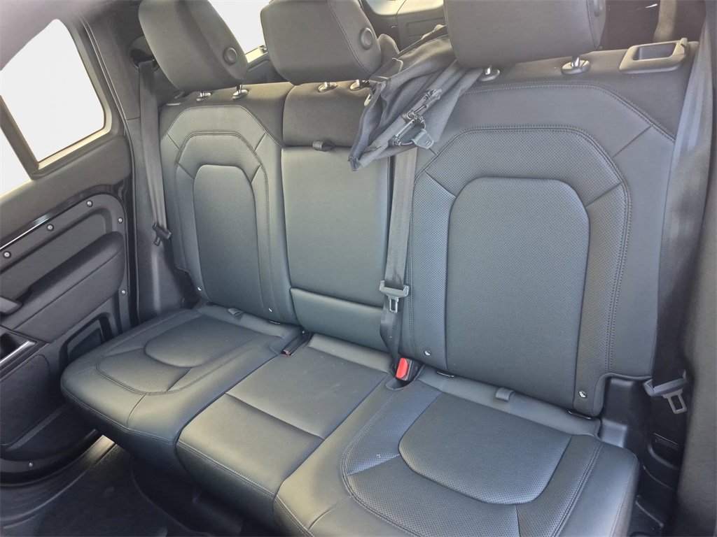 Used 2025 Land Rover Defender 110 S image 20