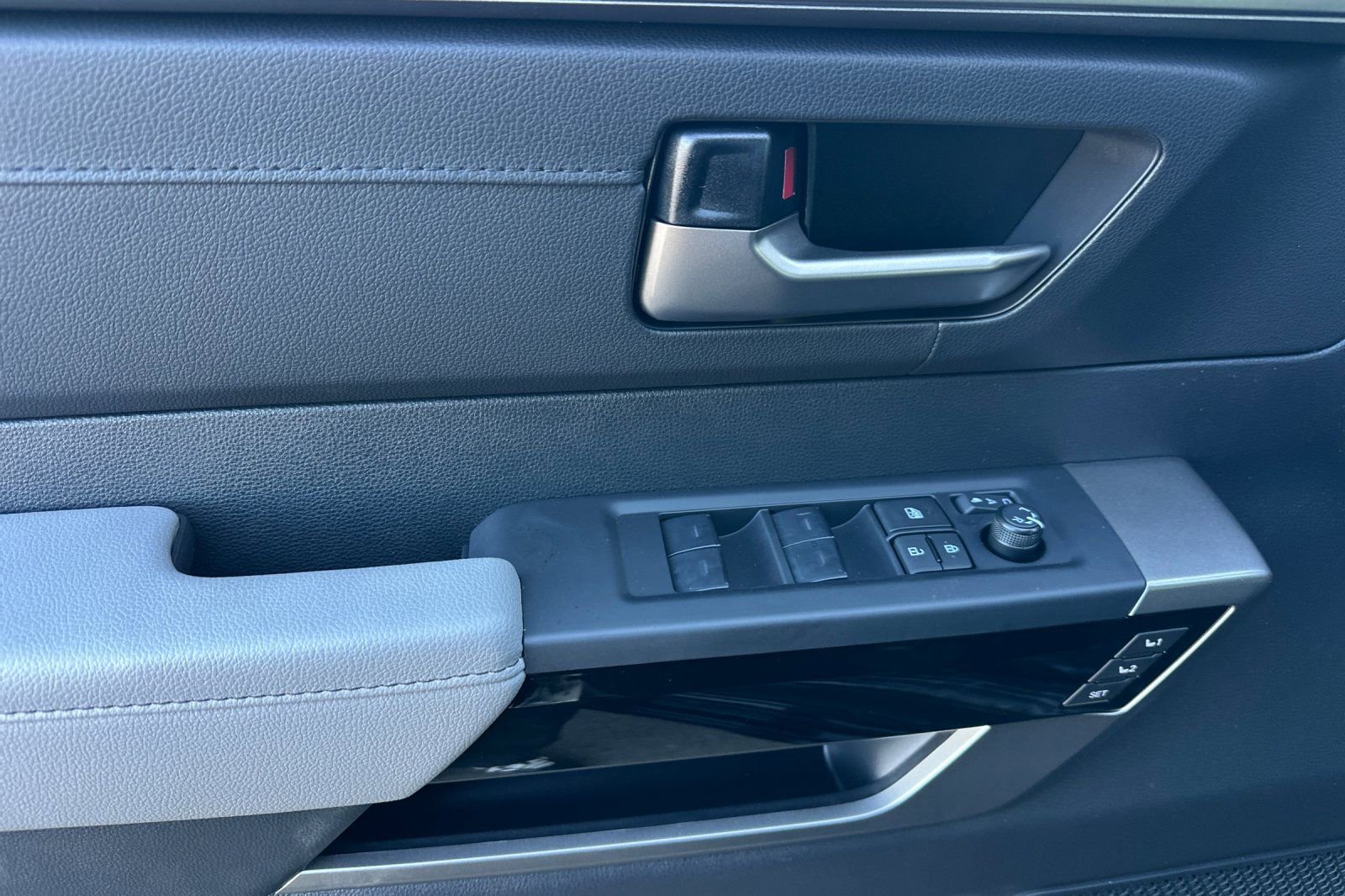 New 2026 Toyota Tundra Limited AWD/4WD image 11