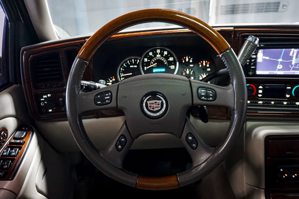 Used 2004 Cadillac Escalade EXT AWD/4WD image 57