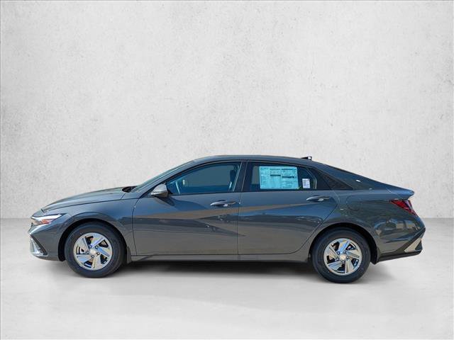 New 2026 Hyundai Elantra SE FWD image 5