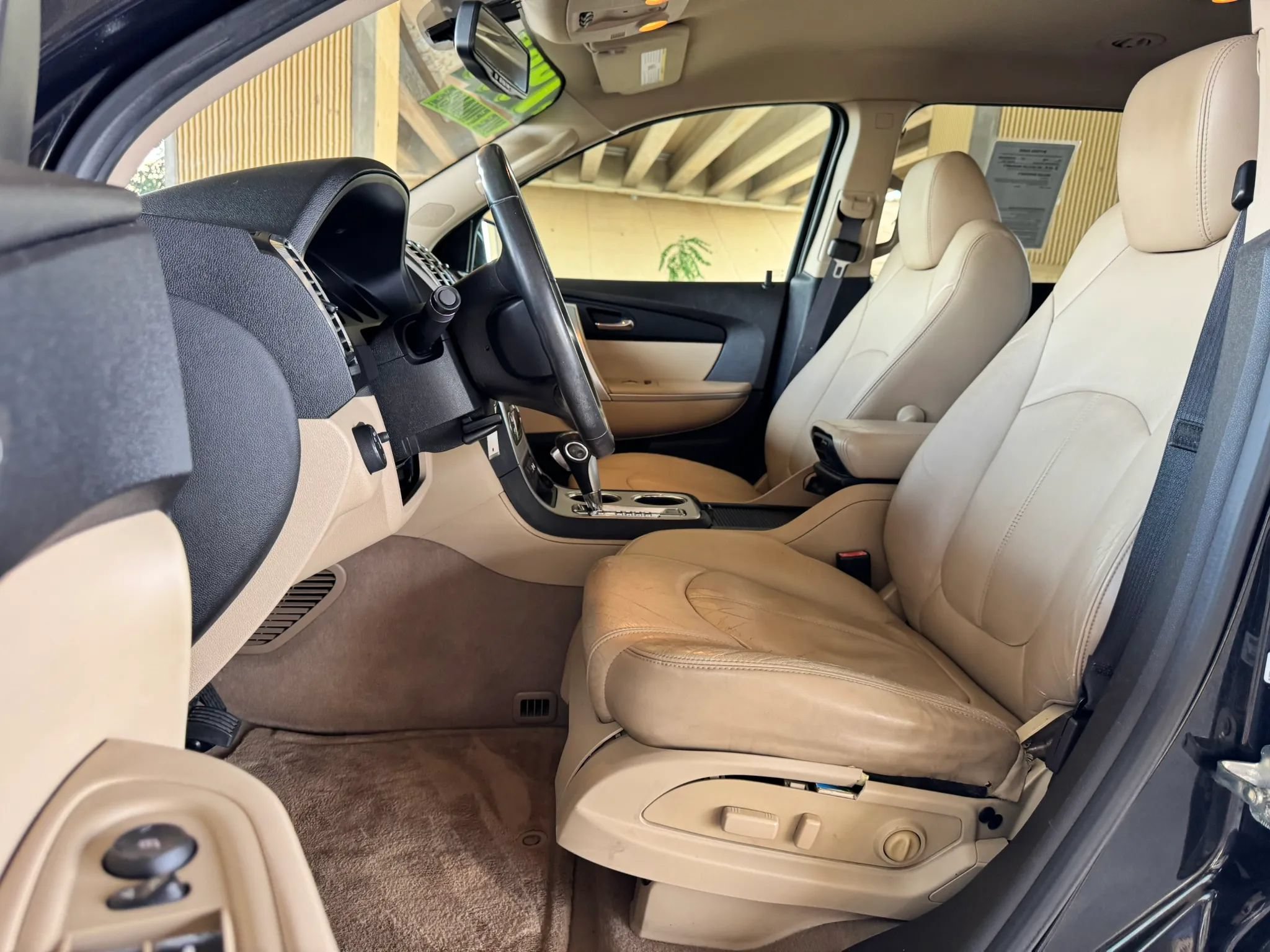 Used 2011 GMC Acadia SLT FWD image 11
